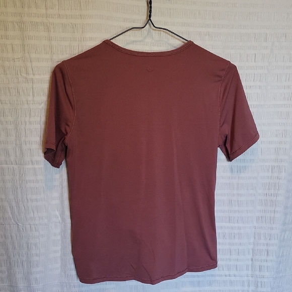 Lululemon Athletica Mauve Short Sleeve Twist Top - Picture 4 of 4